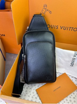 Сумка-слинг Louis Vuitton Avenue NM Taiga