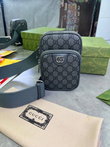 Сумка-слинг Gucci Ophidia GG Supreme