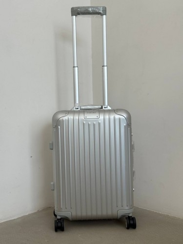 Чемодан Rimowa Check-In L