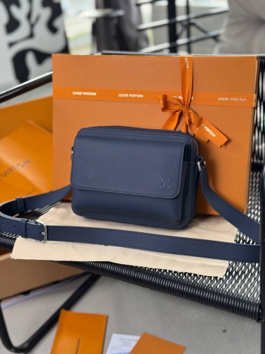 Мессенджер Louis Vuitton Boarding Blue