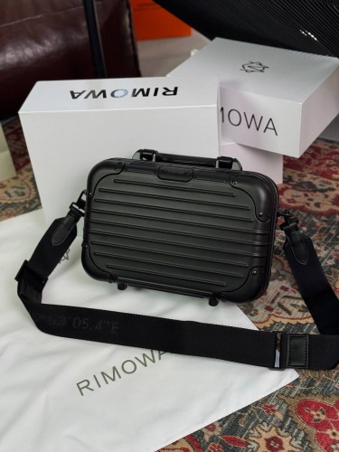 Сумка кросс-боди Rimowa Personal черного цвета (квадрат+ручка)			