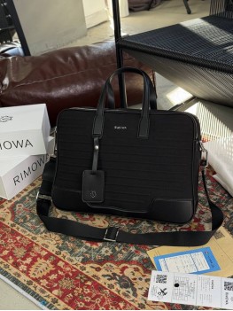Офисная сумка Rimowa черного цвета 
