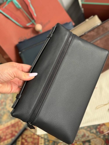 Мессенджер Loro Piana на молнии черного цвета