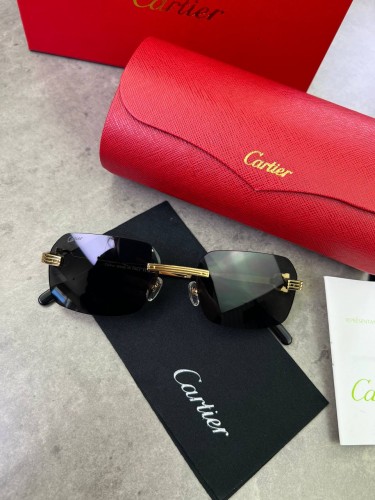 Солнцезащитные очки Cartier Black CT0271S