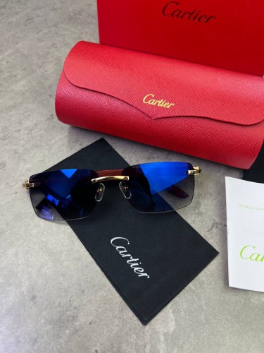 Солнцезащитные очки Cartier с деревянными дужками и синими стеклами