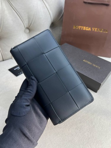 Мужской кошелек Bottega Veneta Cassette черный