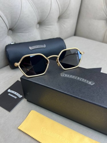 Солнцезащитные очки Chrome Hearts CE MGP в золотой оправе