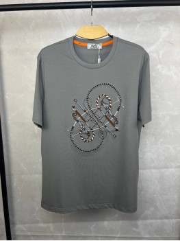 Футболка Hermes серая с вишивкой 